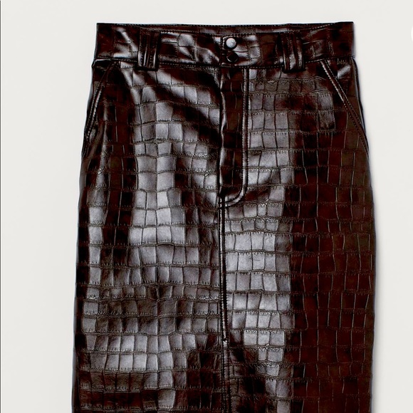 Faux Leather Skirt - Knee length Crocodile Pattern - Picture 1 of 5